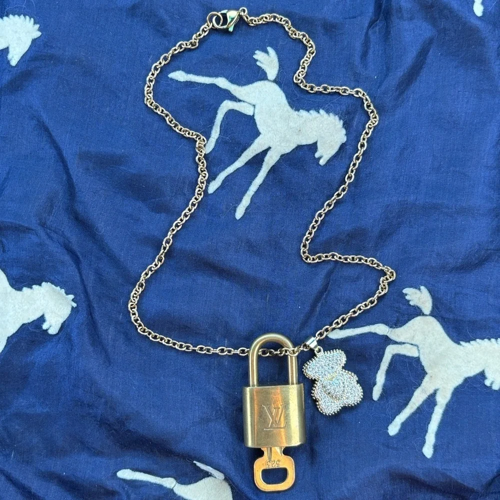 Luxury Louis Vuitton Lock & Key 323 Pave Crystal Teddy Bear Chain Necklace